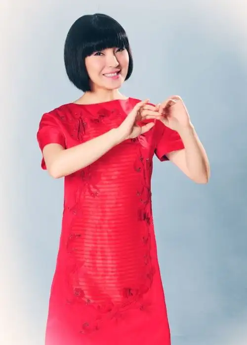 40岁大妈经典头像陈红