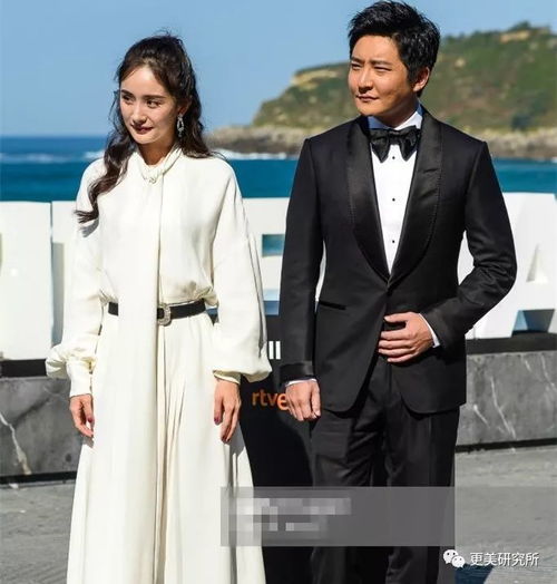 杨幂外网图崩成40岁大妈,到底是原图还是被恶意锐化