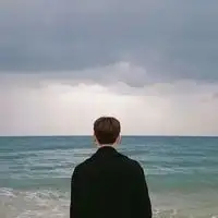 qq头像寂寞的背影男