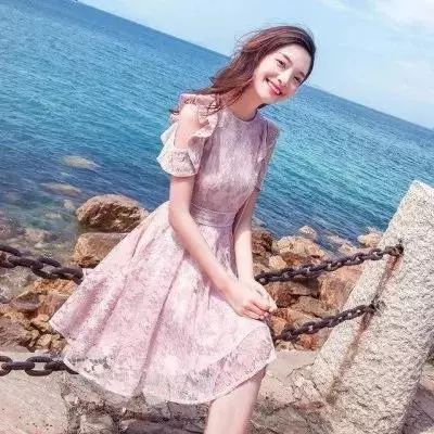 50岁真人头像女人小蛮腰
