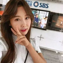 韩国50岁冻龄女神,坚持健身多年,身材和20岁女儿不相上下