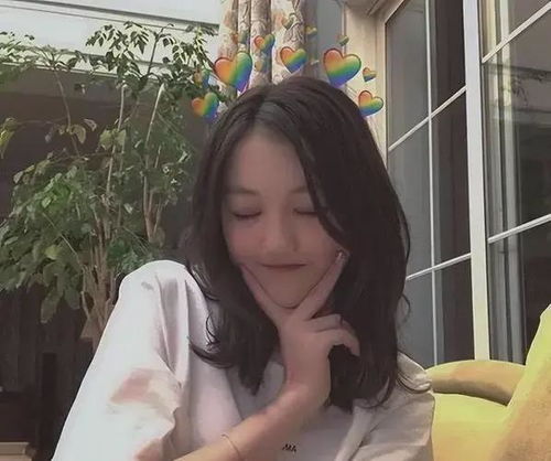 王菲母女罕同框,17岁李嫣双手抱胸打扮成熟跟拍者被其狠狠瞪视