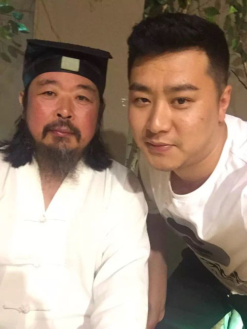 姑娘们注意啦头像中这个男人是个有了老婆还到处骗...