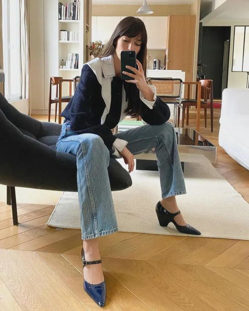 这个被vogue夸的博主,在搞一种很新的法式穿搭