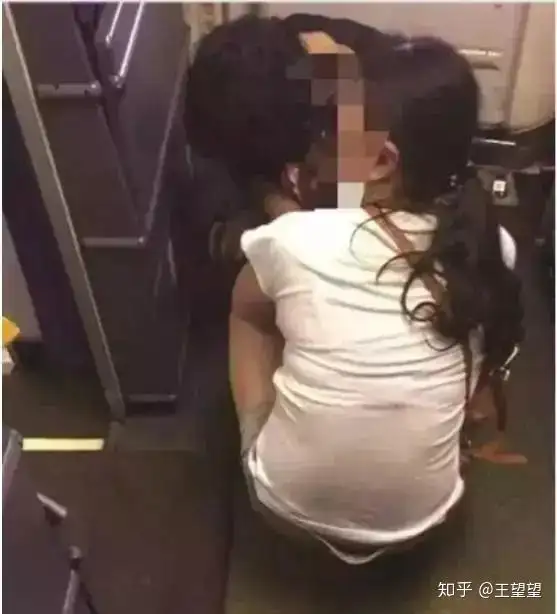 35岁男人微信用什么头像排便