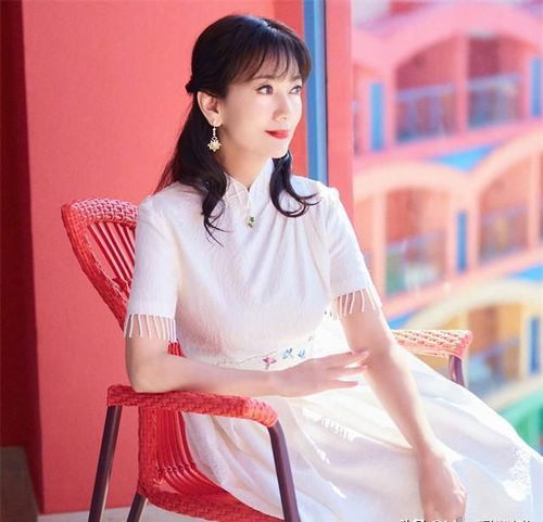 50岁的女人,这才是你该剪的发型齐肩微