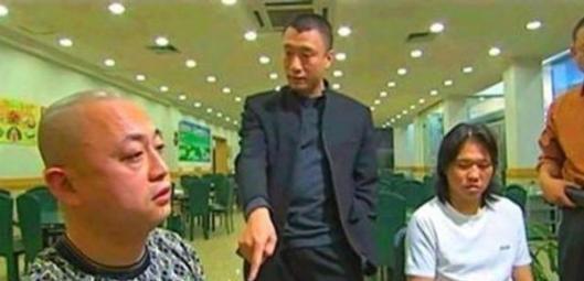 征服中,封彪不跪下叫爷,刘华强是否会真的开枪呢