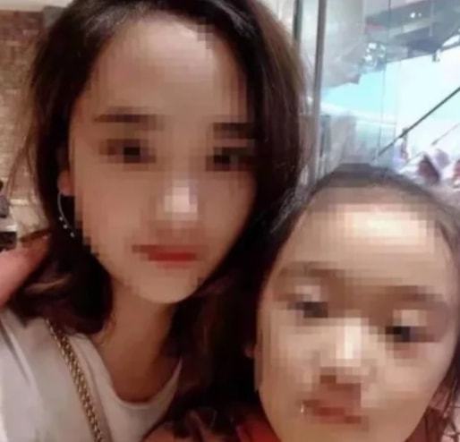 四川35岁女子被前男友砍刺56刀,惨死家中被其女见证,二审已开庭