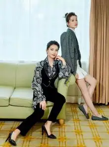 两位欢乐颂姐妹再同框,刘涛连换两套衣服仍不敌26岁的乔欣