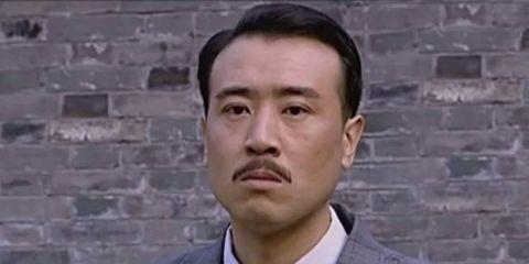 从剧团龙套到在抖音蹦迪,于和伟的人生没有你看起来的那么潇洒