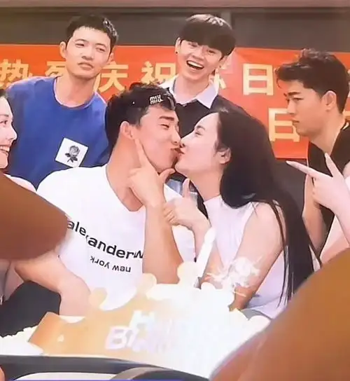 60多岁男人的微信头像求婚