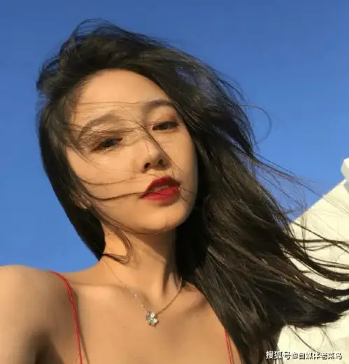 疑似谷嘉诚恋情曝光,女生小号被扒,粉丝表示非常支持