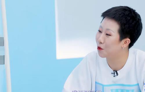 都说上官喜爱不适合当女团,看到她的mv造型,眼光不是谁都有