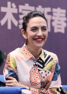 40岁左右女性微信头像刘烨