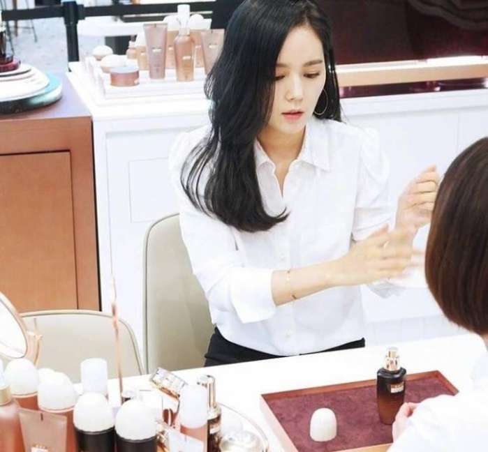 她被称为韩国刘亦菲,拒绝激情戏,还有着全韩国最好看的鼻子