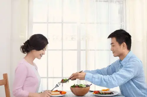 婚后半年我去上班,生完小孩后婆婆带,可发现自己再也做不回母亲