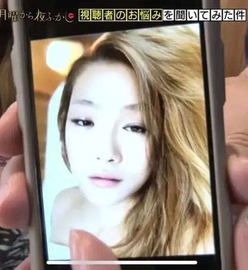 日本50岁大叔把头像p成20多岁美女骑手后粉丝暴涨看到本人后泪崩...