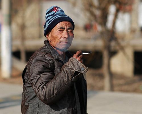 在农村,老人常说让人是个理,锅里没下米,什么意思