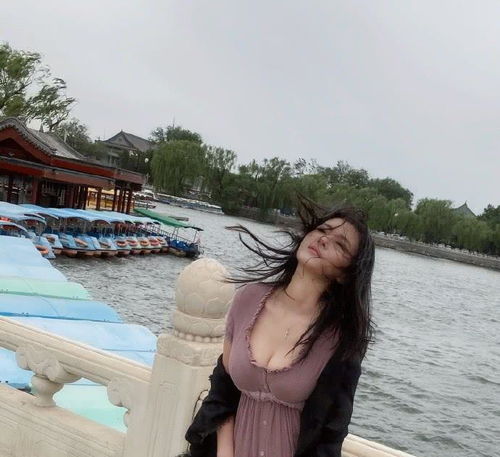 唏嘘cba前太太钟鹿纯晒春游照难掩发涨,30岁却依然单身没男友