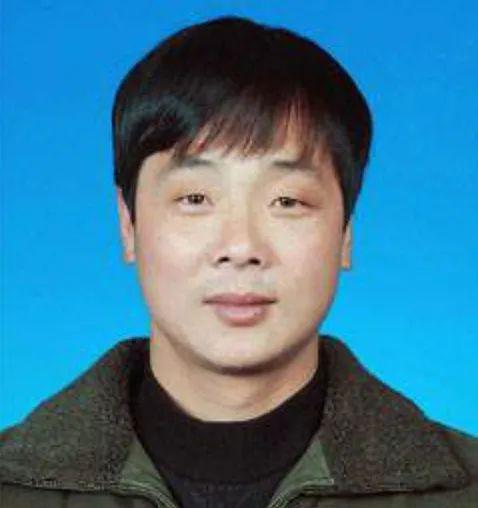 35岁男士微信头像背影郑军