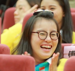 洪荒少女最新表情包傅园慧不改搞怪本色
