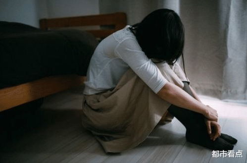 60岁老汉家中挖地窖,囚禁妙龄少女多年,被抓时已生有一女