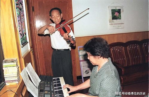 最浪漫的人稻田里拉小提琴的袁隆平