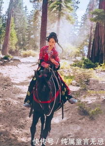 30岁美女摄影师环球旅行,靠穿汉服国外爆火中国女孩都这么美吗