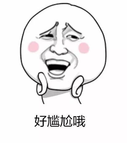 三亚海边到处各种泳装尴尬的她胸贴掉下来
