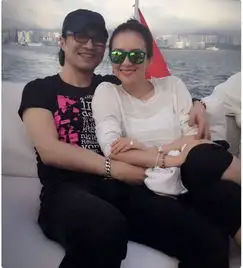 40岁章子怡和汪峰节目合体直播卸妆,网友胆子真大