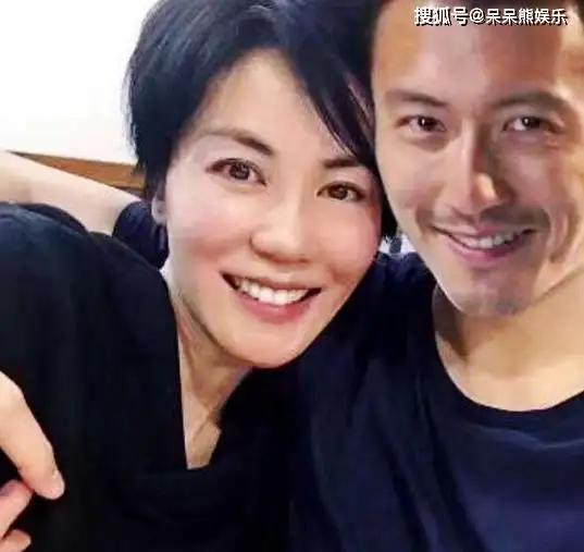 五十岁女人用的头像谢贤