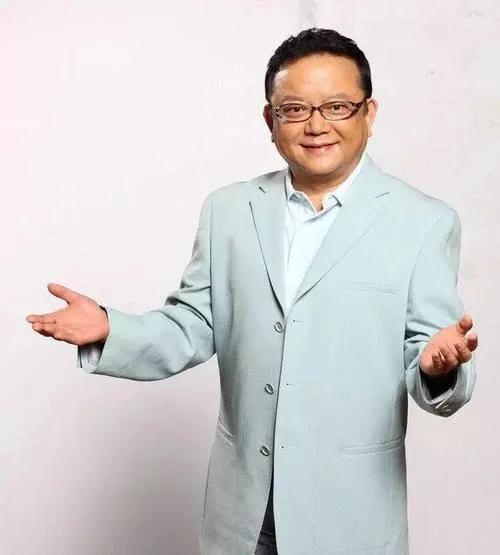 王刚3段婚姻,娶小20岁美娇妻,60岁老来得子,与外孙同岁