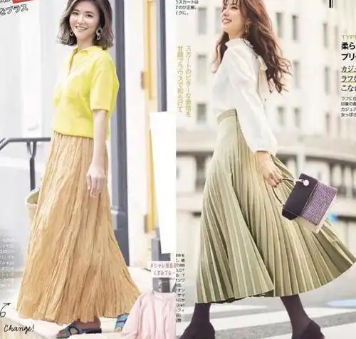 女人40岁不需要太多衣服,穿休闲上衣搭配半身裙,让自己更时尚