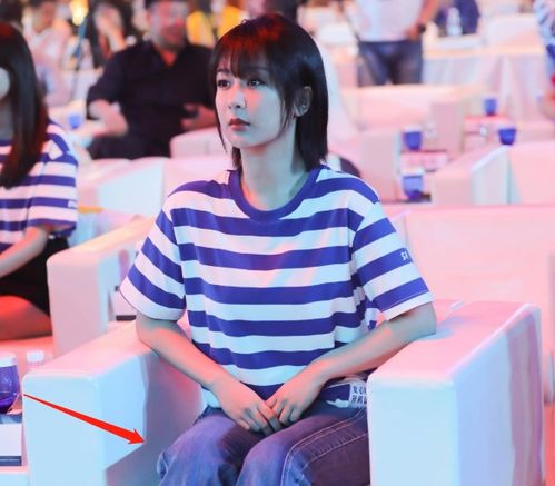 杨紫出席新剧开机仪式,正能量职业活力十足,演员阵容值得期待
