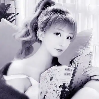 40岁女人的微信头像用什么好呢爱人