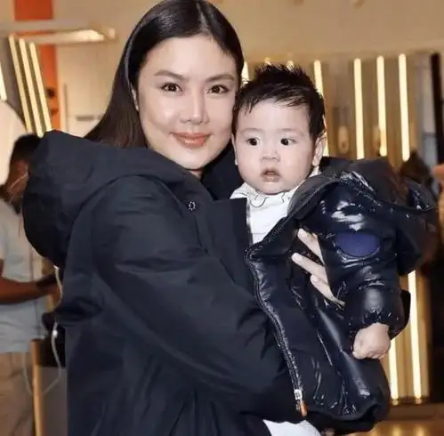 乐基儿4年败光黎明7亿,二婚嫁闺蜜前夫,最好的婚姻是三观相合
