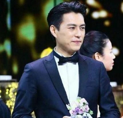 52岁江珊37岁现任丈夫曝光比前任靳东还要帅,还是我们熟悉的男演员