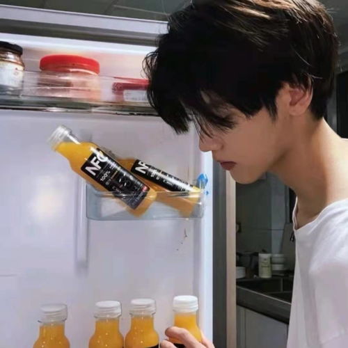 生活是那么昏暗,而你却是那么耀眼