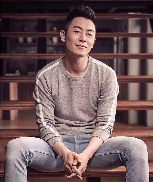 40岁男人真实照片头像张丰毅