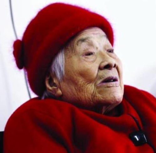 女红军何子友,师从武当,夫死守节75年,100岁还和少林高手过招