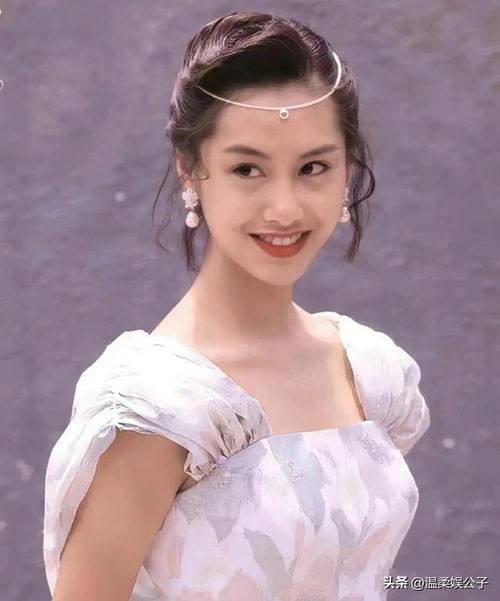 看到章小蕙1988年的婚纱照,明白钟镇涛当年为啥一见钟情,太美了