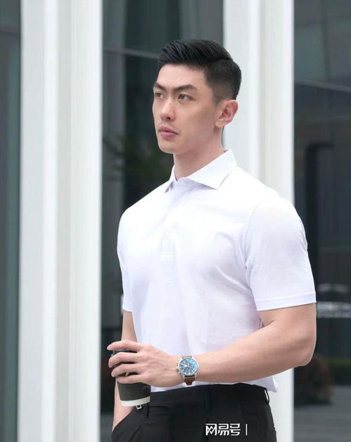真正有格调的40岁男人,很少戴金链打耳洞,换成这些更高级体面