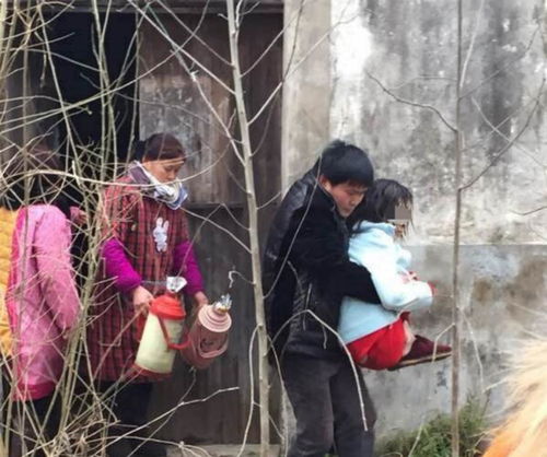 19岁少女被亲生父母囚禁地窖,与蛇鼠作伴整5年,获救时只有60斤