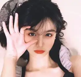 头像那些你装作满不在乎的事,其实就是你无能为力的事