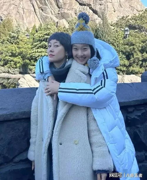 复婚了马伊琍文章离婚后首次一家四口合影全家笑得很甜画面养眼