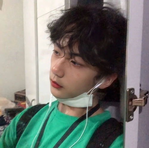 臭宝你的微信头像该换啦