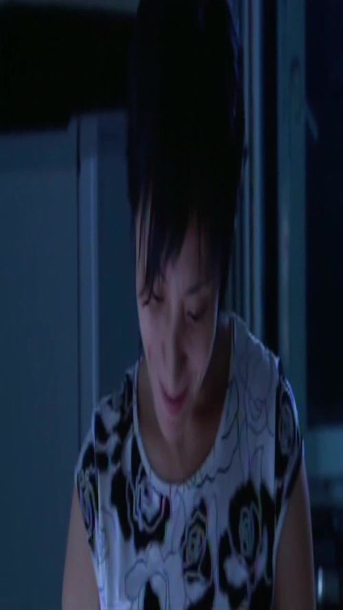 丈夫给了妻子一沓钱,却被妻子怒怼,丈夫这无辜的表情看完乐坏了