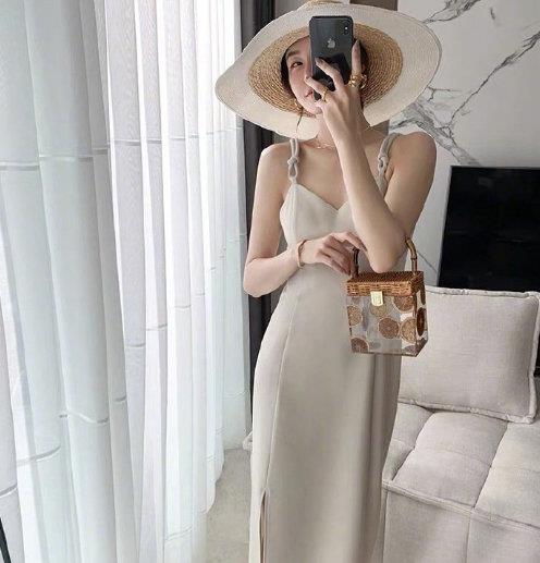 40岁女人穿衣要显贵,建议多穿这3种的衣服,简约又高级