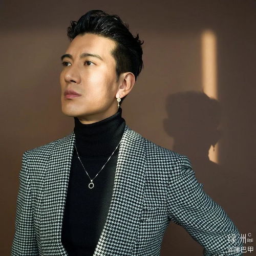 硬朗小生人设崩塌三年求婚两次,新娘不是同一位