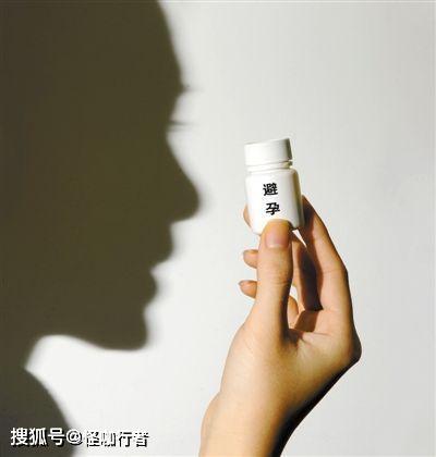 泰国人妖接待游客的时候,为啥要偷服避孕药这才是实情